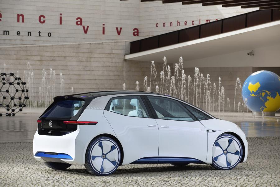  Volkswagen I.D. Concept 2016 года  (фото 22 из 40)